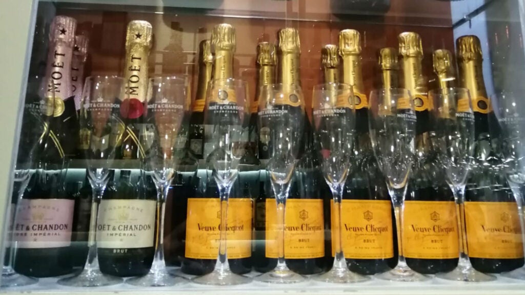 champan-san-francisco. champán san francisco ambigú