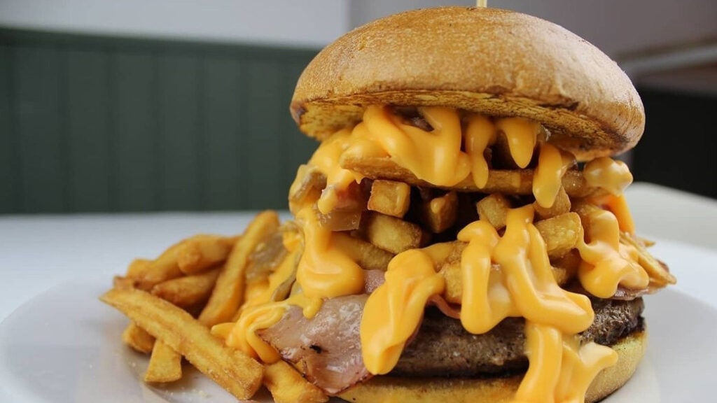 Hamburguesa Bar La Espuela. 