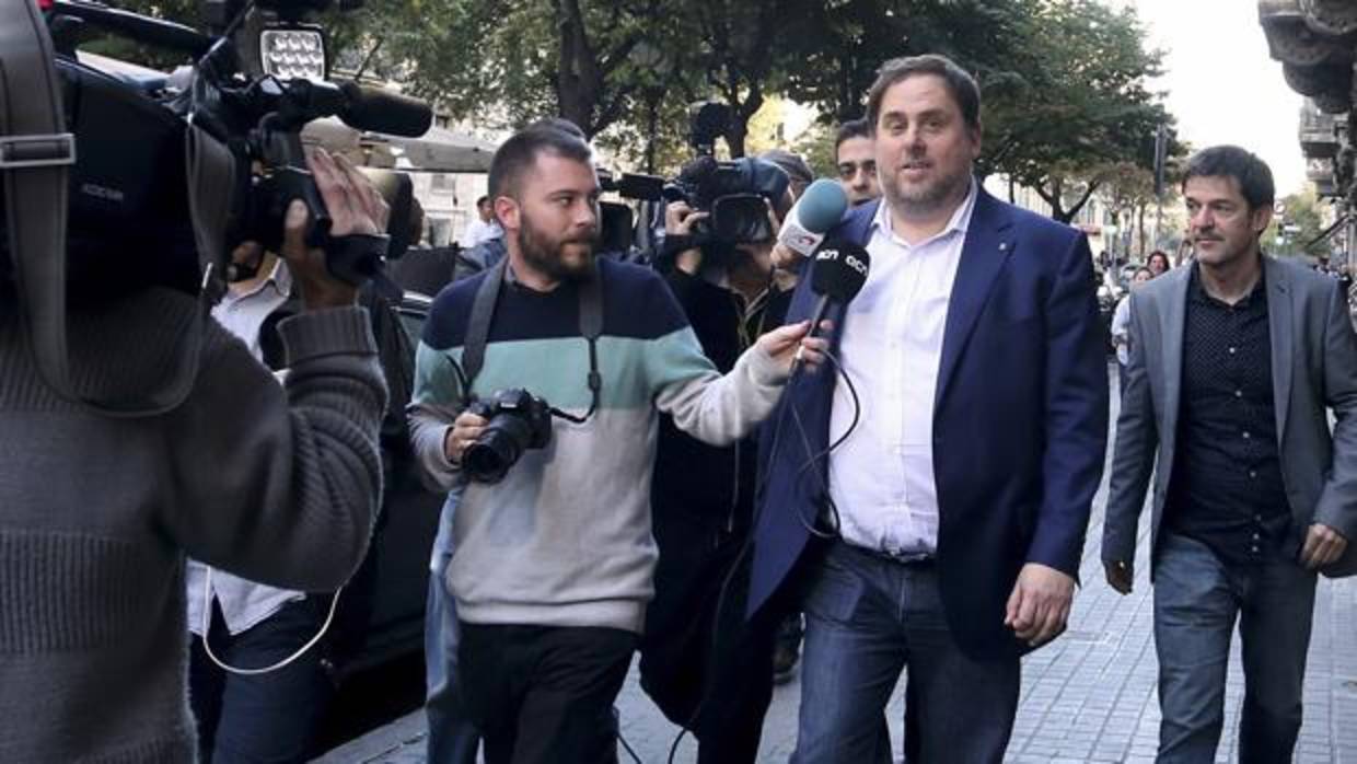 Oriol Junqueras a la salida de la Consejería de Economía el pasado mes de octubre
