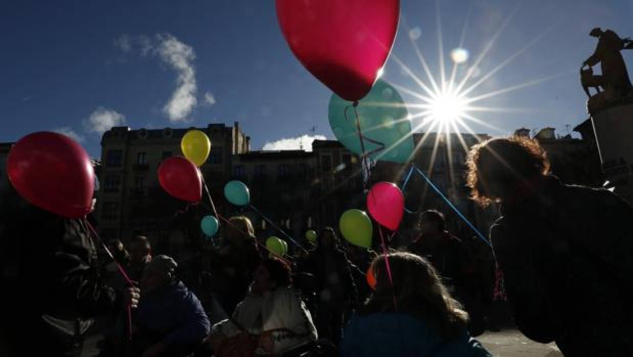 Los niños siempre cuidan de que no se les escapen los globos