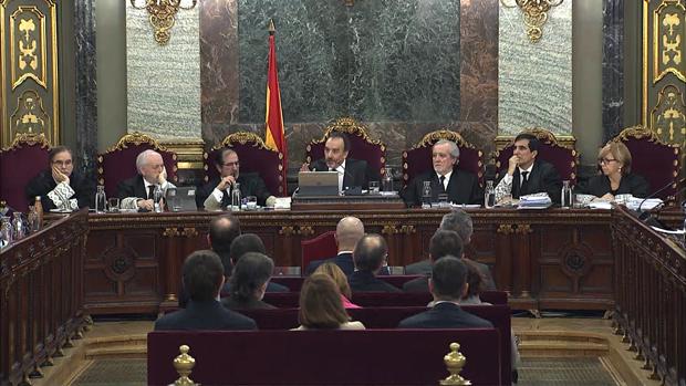 El exvicepresidente de la Generalitat de Catalunya, Oriol Junqueras, declara en el juicio del procés