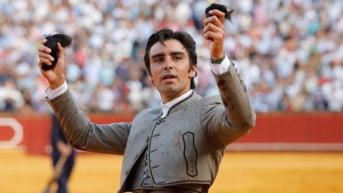 Miguel Ángel Perera cortó dos orejas en el Festival de las Cofradías