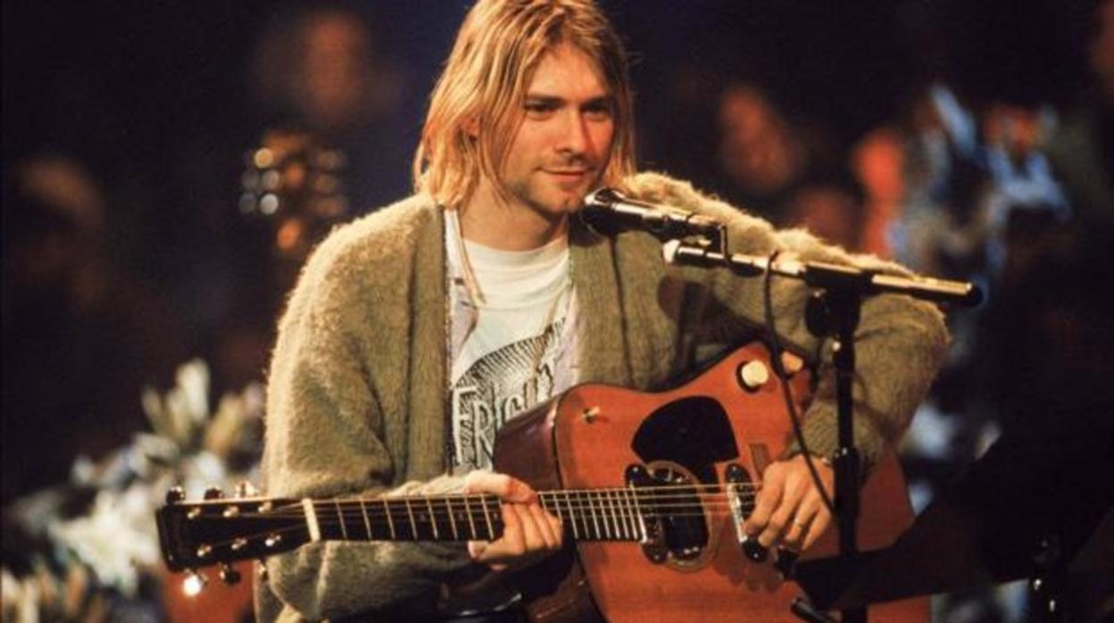 Kurt Cobain, durante la grabación del «Unplugged» que Nirvana hizo para la MTV en 1993