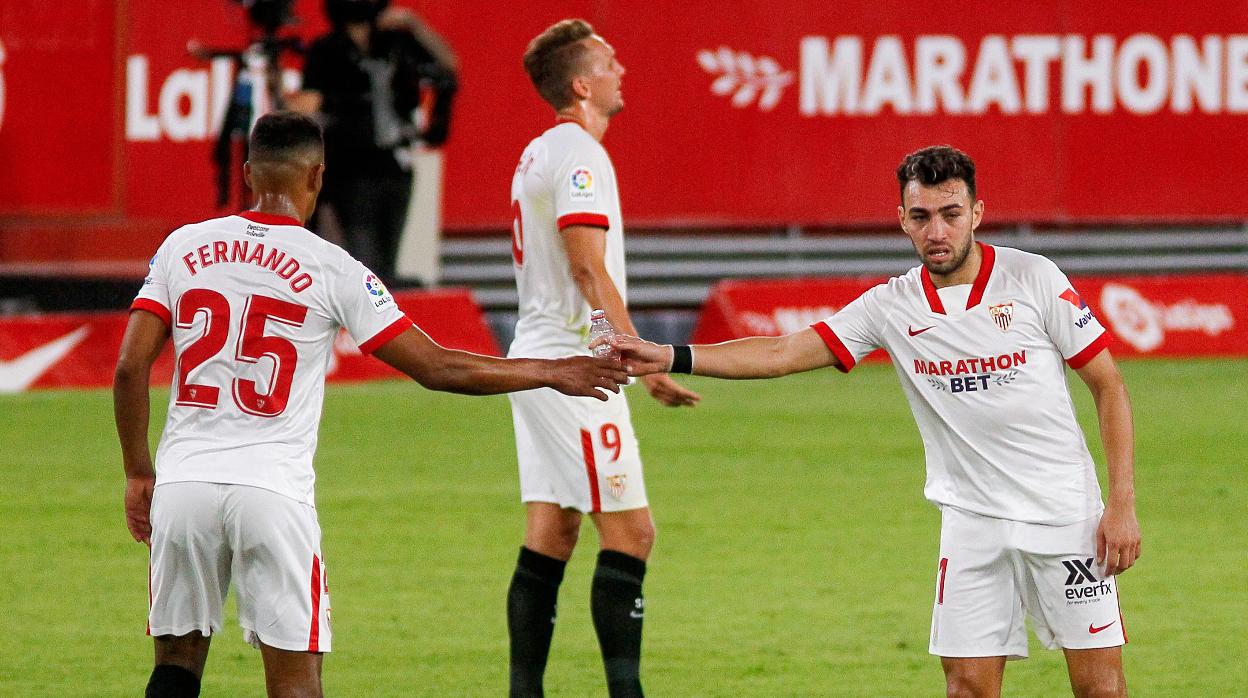 Munir saluda a Fernando