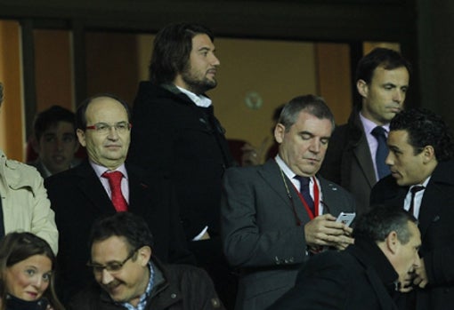 Castro, Vizcaíno y Del Nido Carrasco, en el palco