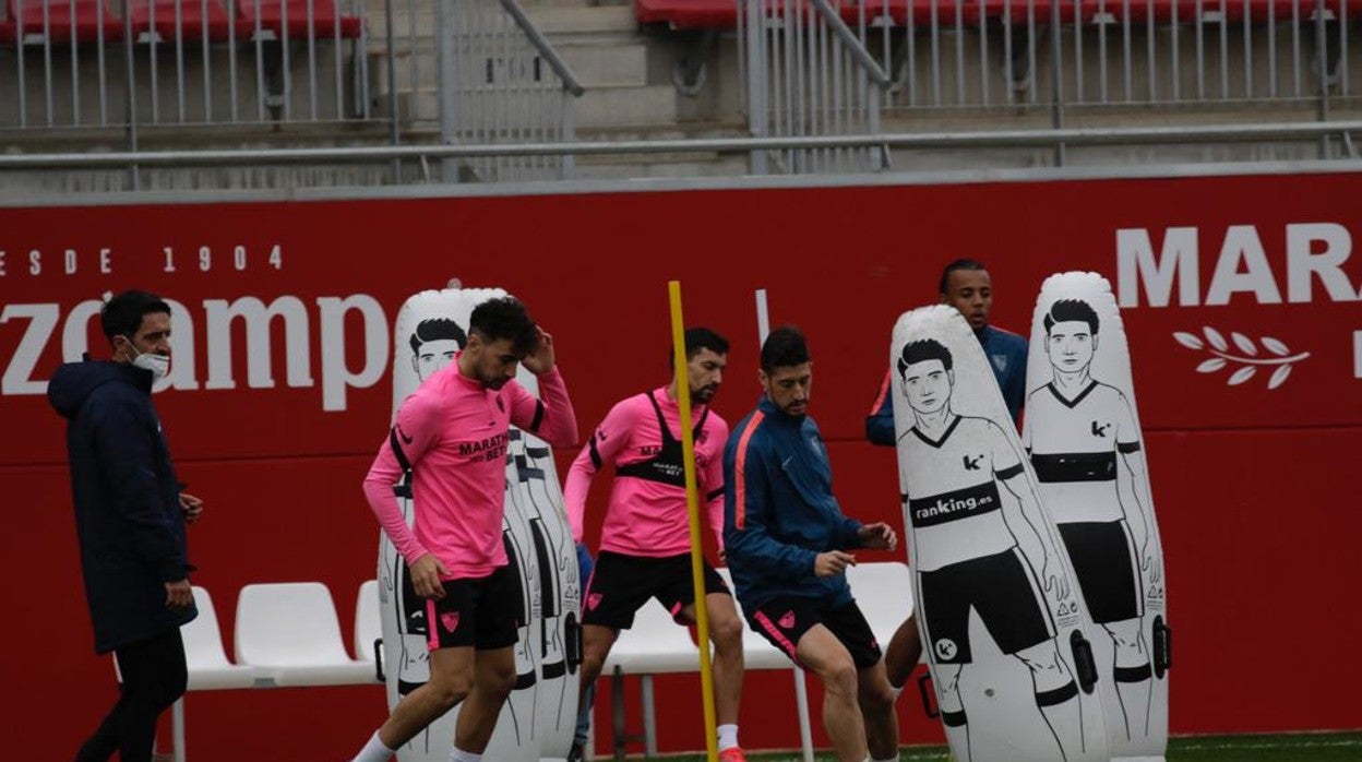 Los jugadores del Sevilla, en el entrenamiento previo al Osasuna - Sevilla