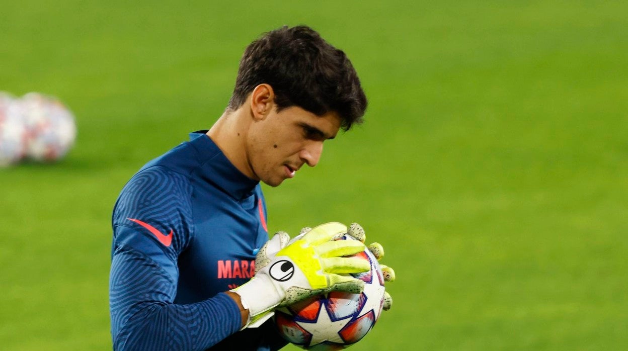 Borussia Dortmund - Sevilla, alineaciones oficiales: Óscar, Bono y Koundé, titulares