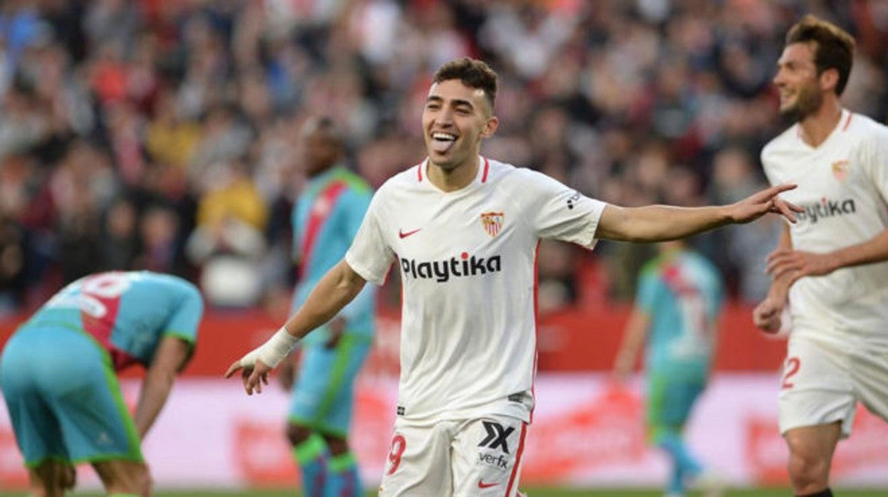 Munir y el Mudo Vázquez, en el último Sevilla-Rayo disputado en Nervión