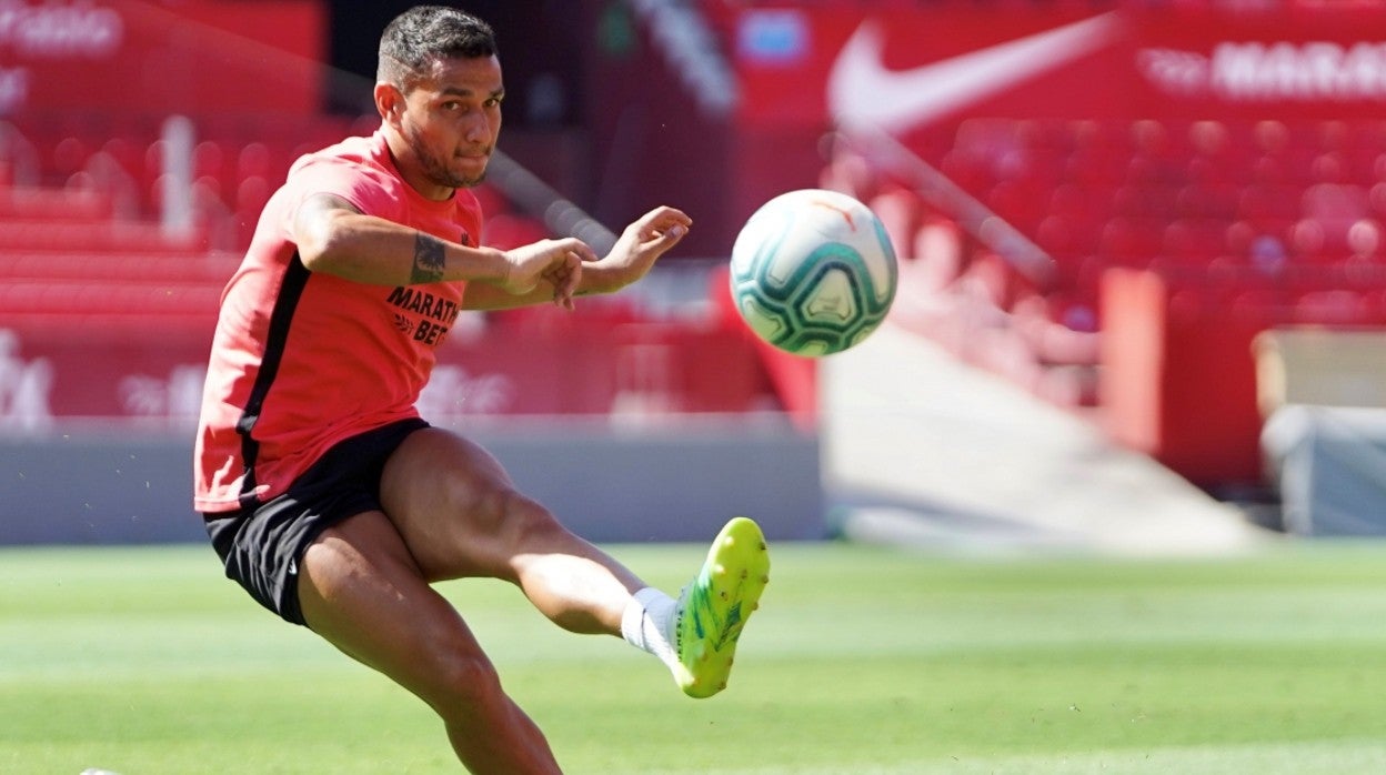 Rony Lopes, en un entrenamiento con el Sevilla FC