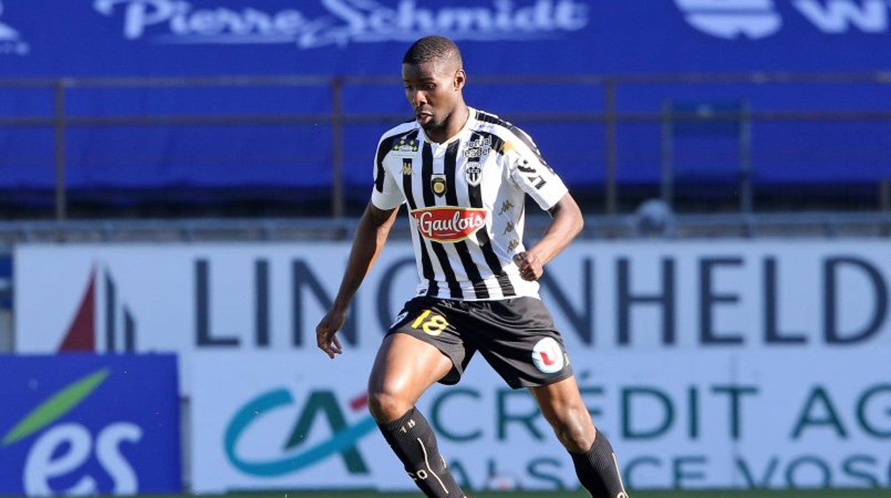 Ibrahim Amadou, en un partido con el Angers
