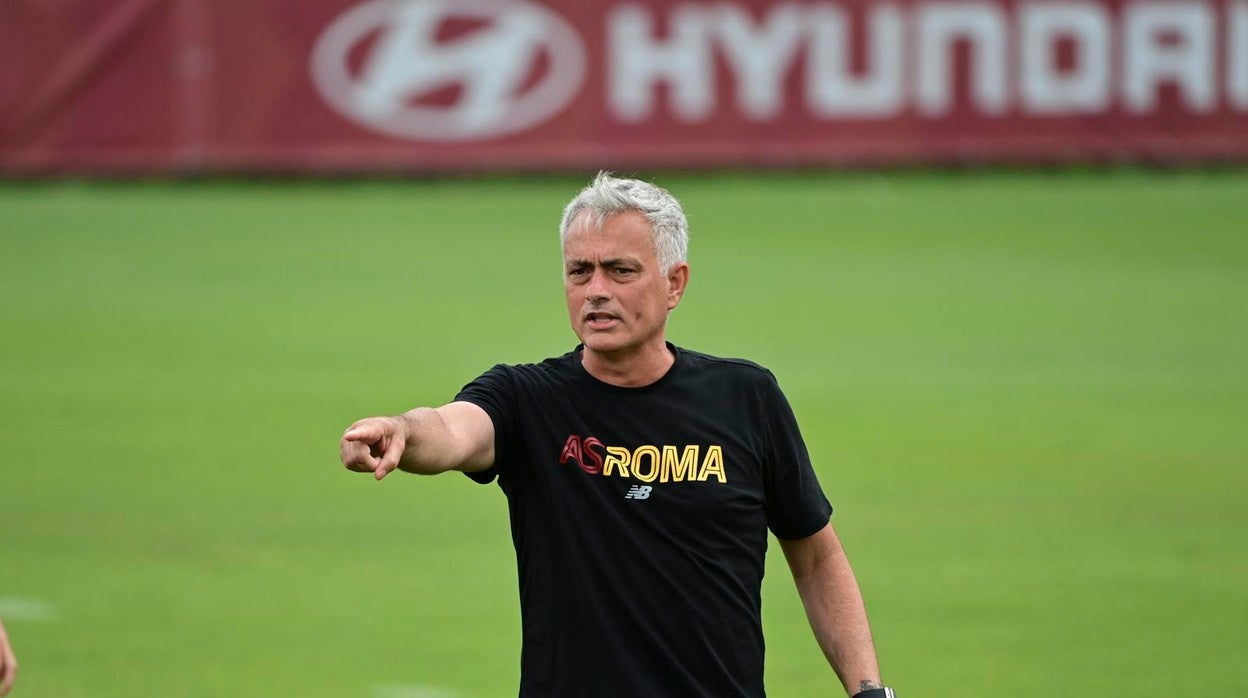 Mourinho, técnico de la Roma