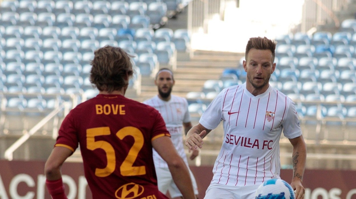 Ivan Rakitic en el encuentro ante la AS Roma