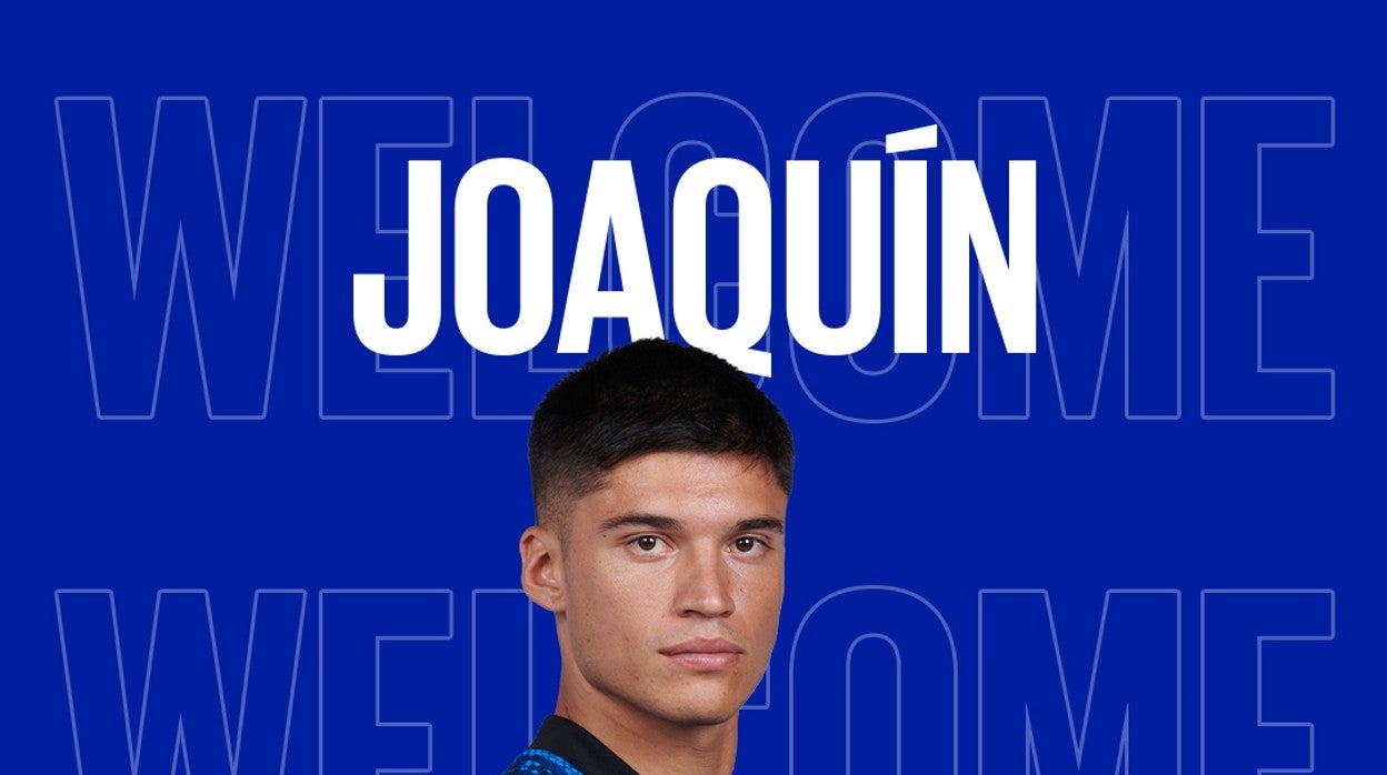 El Tucu Correa posa con la camiseta del Inter de Milán, su nuevo club