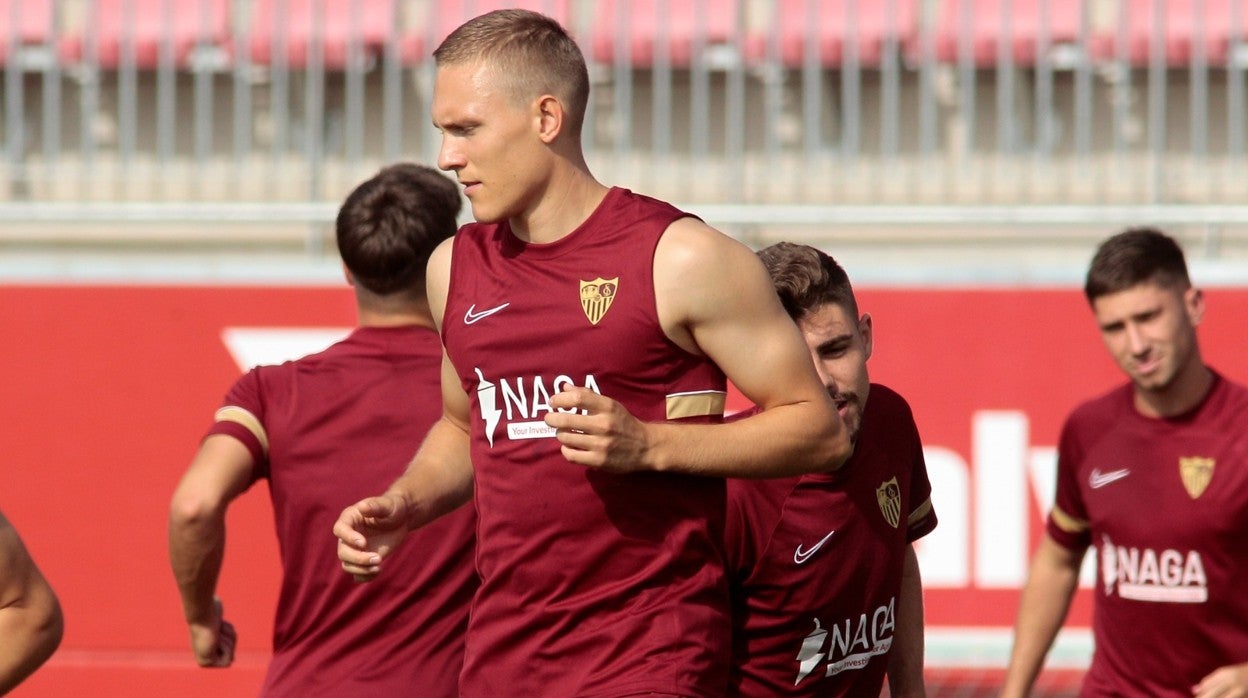 Ludwig Augustinsson esuno de los pocos jugadores del Sevilla FC que todavía no han debutado esta temporada