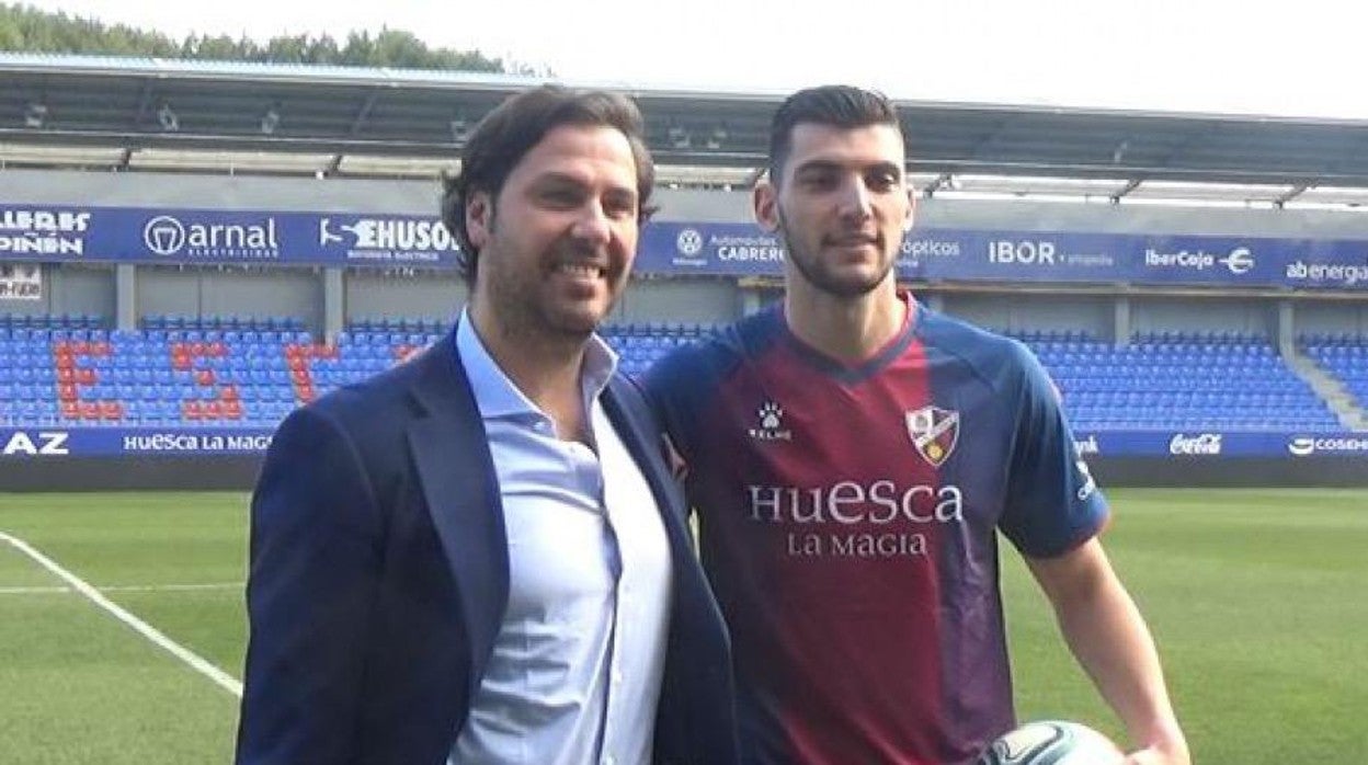 Rubén Martín y Rafa Mir en la presentación del delantero murciano como jugador del conjunto azulgrana