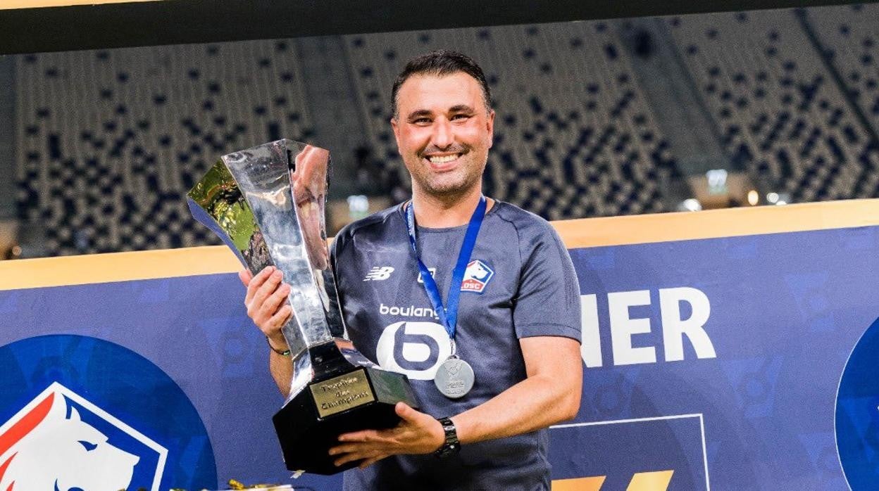 Diego Pérez celebra el último título conseguido con el Lille, la Supercopa de Francia, el pasado verano