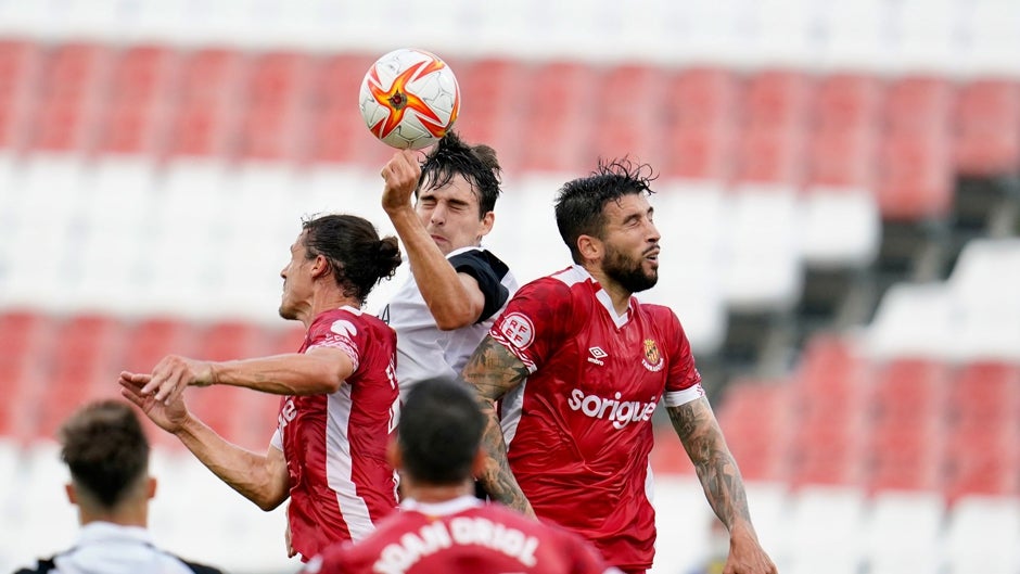 Sevilla Atlético - Nástic de Tarragona: Un punto que no cierra la brecha (0-0)