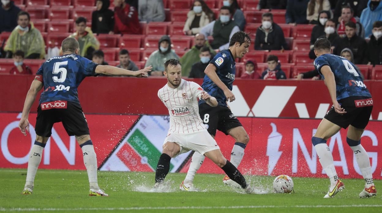 Sevilla - Alavés: Un punto contra todos los elementos (2-2)