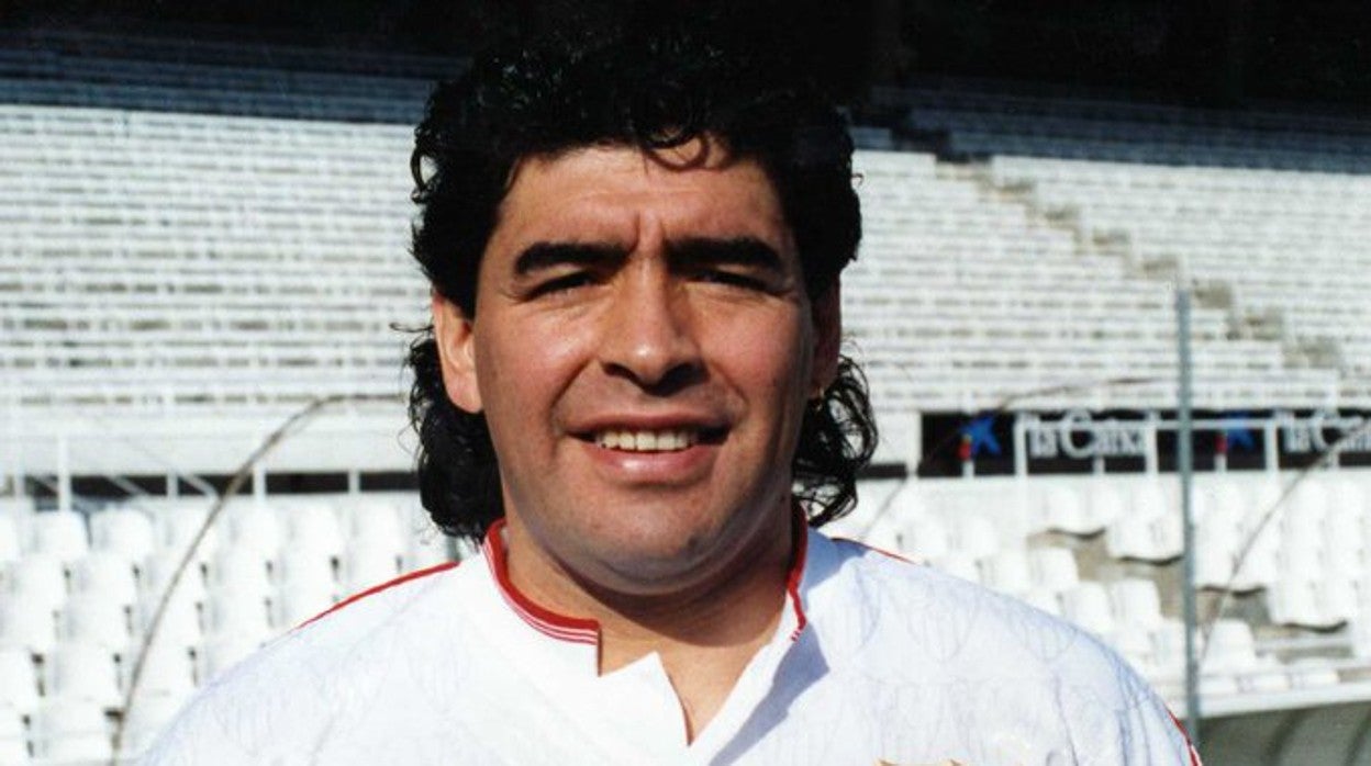 Diego Armando Maradona durante su etapa en el Sevilla FC