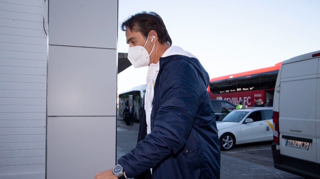 Lopetegui a la llegada del equipo al aeropuerto