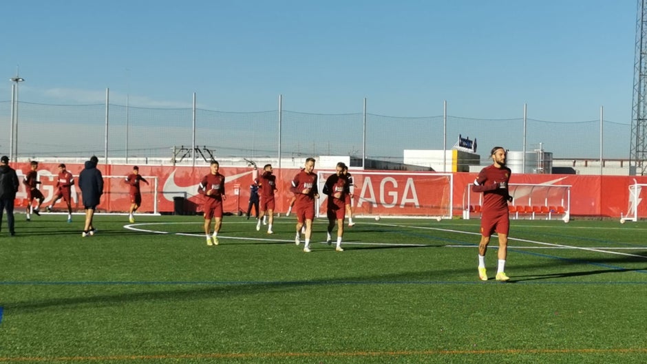 Diego Carlos y Augustinsson vuelven con el grupo y Fernando no se ejercita