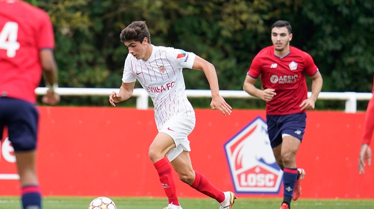 Juanlu, en un partido contra el Lille en la Youth League