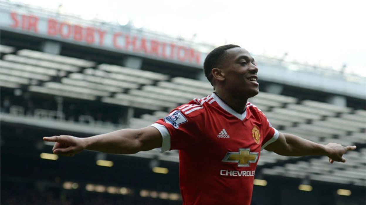 Anthony Martial celebra un gol con el Manchester United