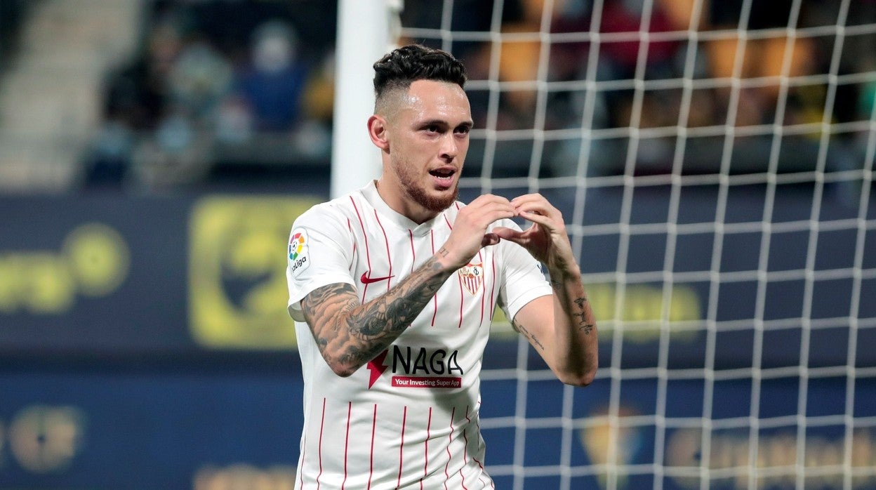 Ocampos celebra su gol al Cádiz