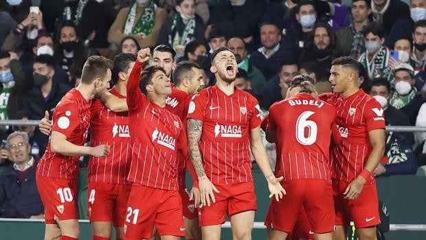 Betis - Sevilla: el gol del Papu Gómez en el derbi