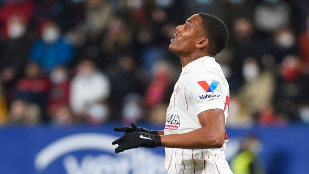 Martial, intrascendente en su debut