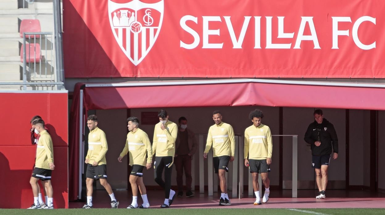 Los jugadores del Sevilla FC, en la sesión de ayer