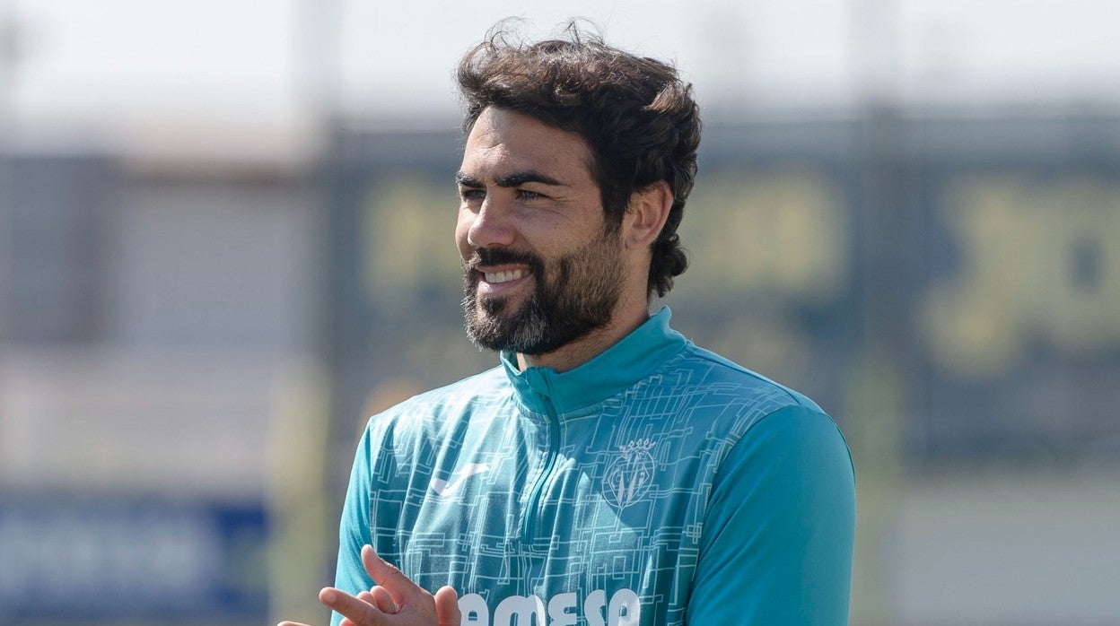 Vicente Iborra, en uno de los entrenamientos previos a enfrentarse al Sevilla FC