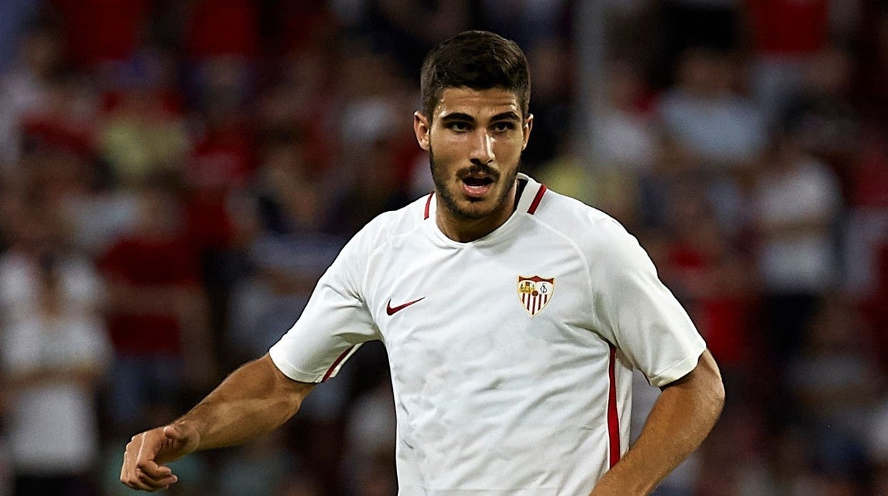 Juan Berrocal durante un encuentro con el Sevilla FC