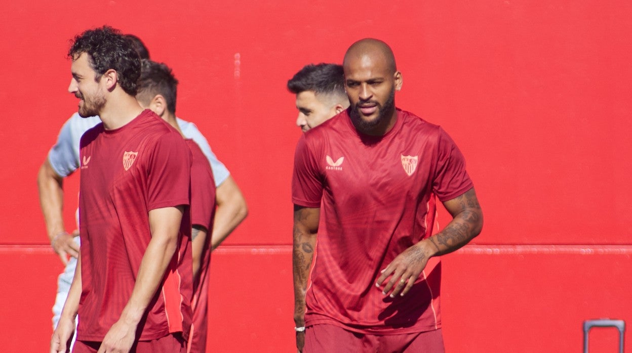 Marcao, en un entrenamiento con el Sevilla FC