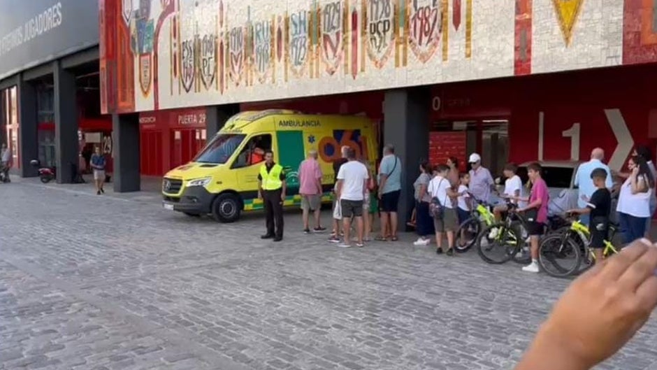 Lesión de Tecatito en el tobillo en la previa del Sevilla FC - Valladolid