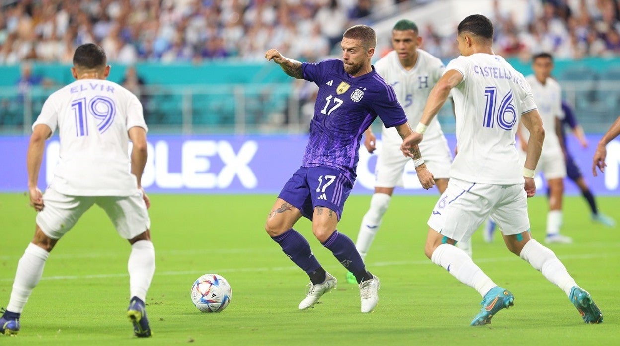 Papu Gómez, durante el Argentina - Honduras