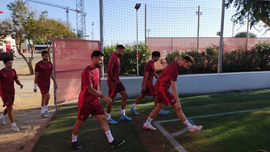 Nueva sesión de trabajo con Isco y casi todos los internacionales