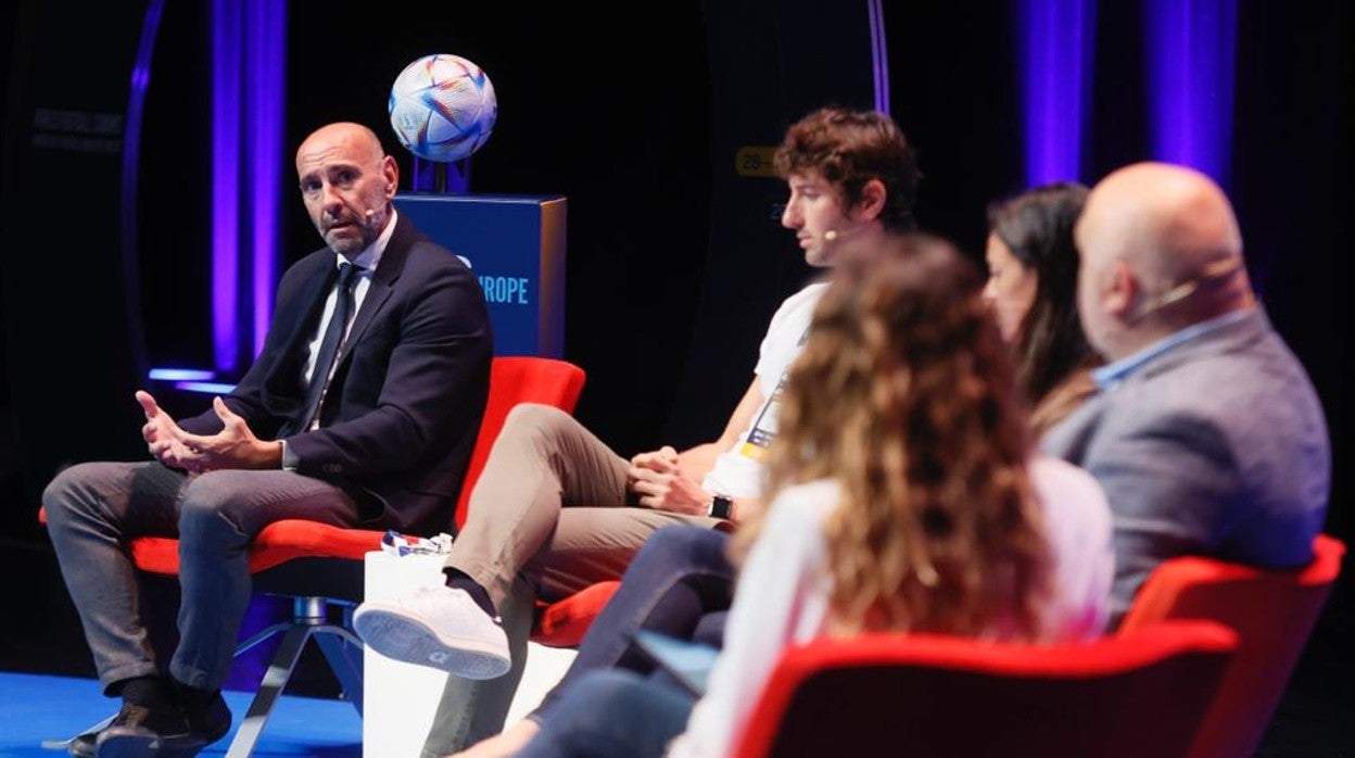 Monchi, durante su comparecencia en el World Football Summit