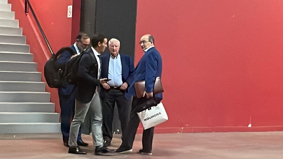 Prórroga a Lopetegui mirando a Sampaoli