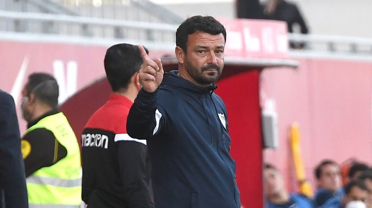 Alejandro Acejo, ya ex entrenador del Sevilla Atlético