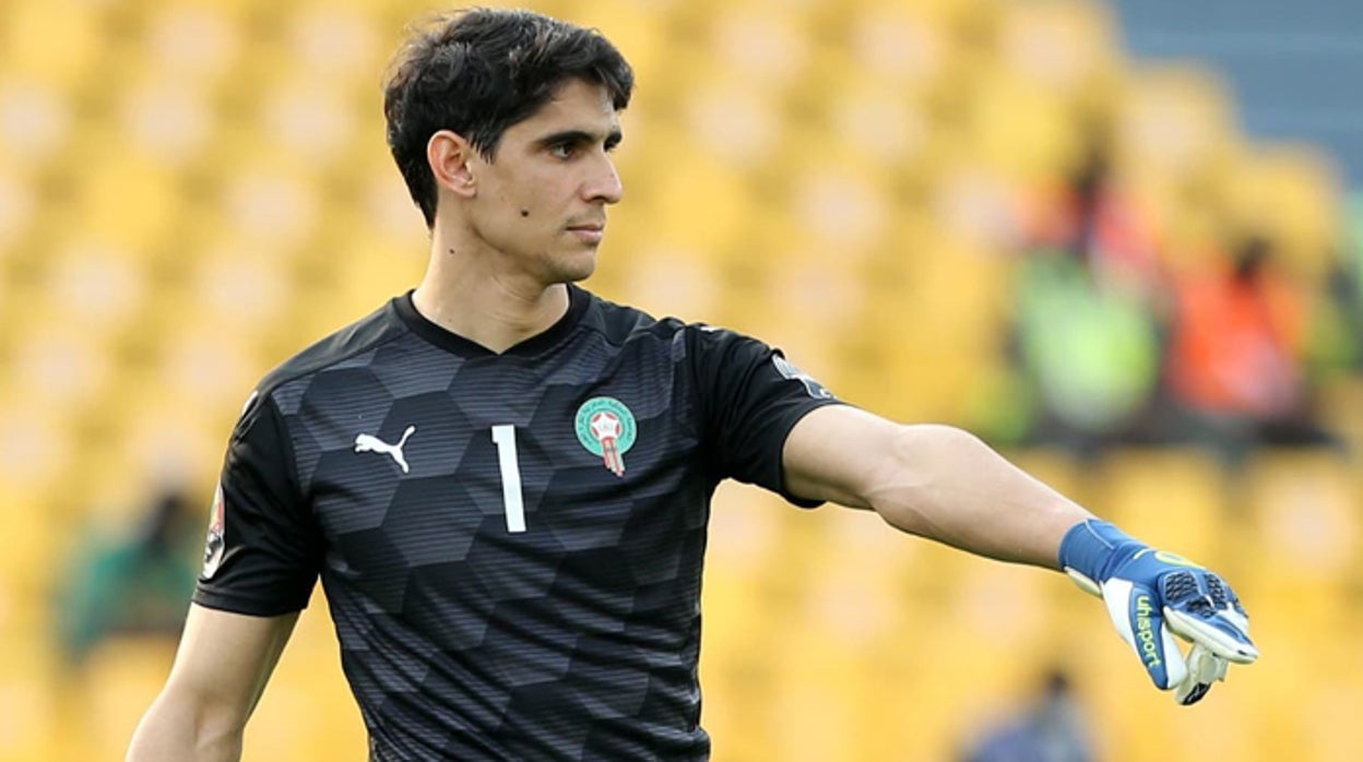 El portero sevillista con la elástica de la selección marroquí