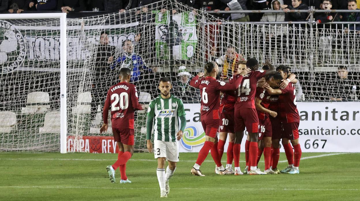 Imagen del estadio del Pozuelo, donde tendrá lugar el Juventud de Torremolinos - Sevilla FC, correspondiente a la segunda ronda de la Copa del Rey
