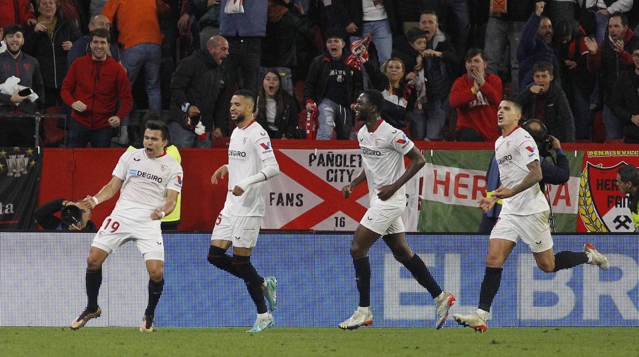 Acuña celebra su gol al Getafe