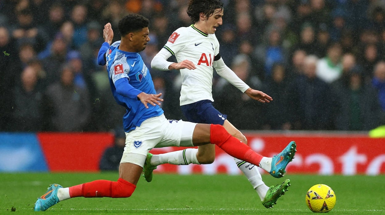 Bryan Gil, en el último partido con el Tottenham