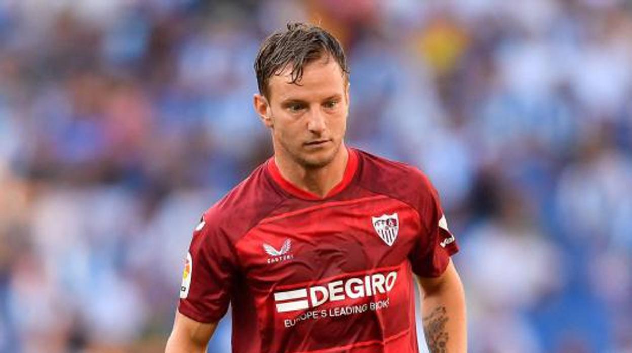 Rakitic durante el partido frente al Espanyol de este temporada en Cornellá