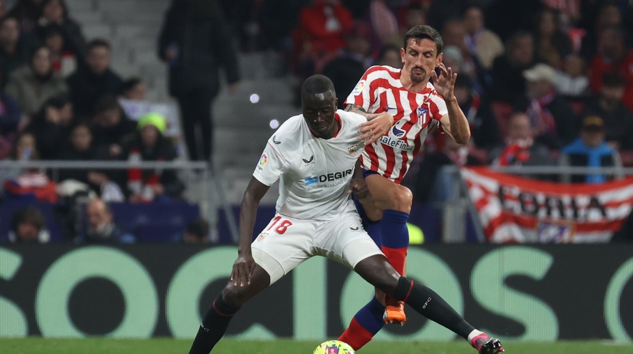 Gueye en un lance del partido ante el Atlético de Madrid