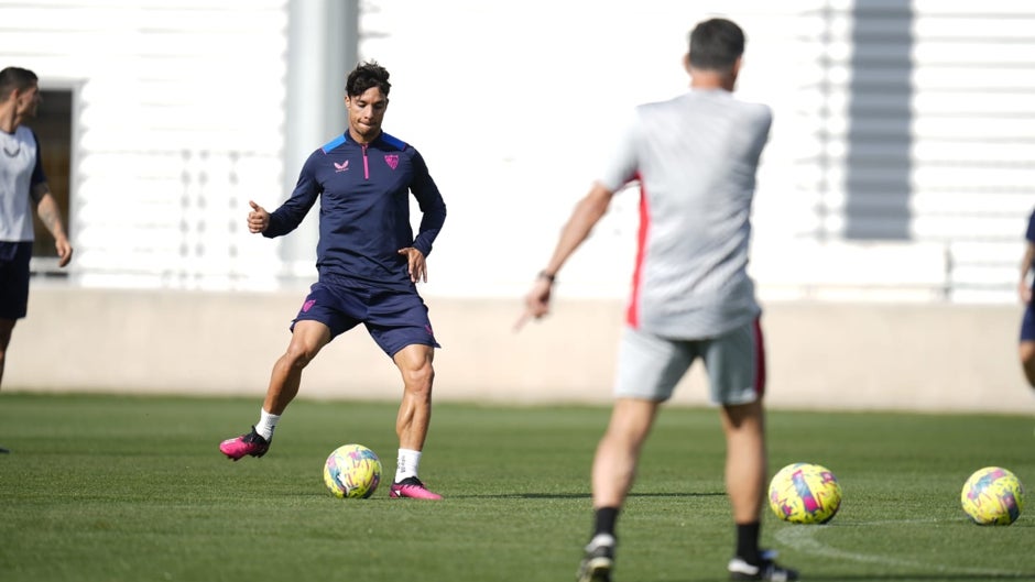 Buscando el gol por el camino del medio