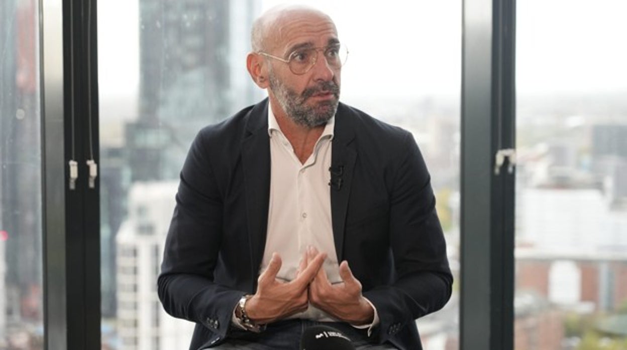 Monchi, como anunció, reflexiona sobre su futuro