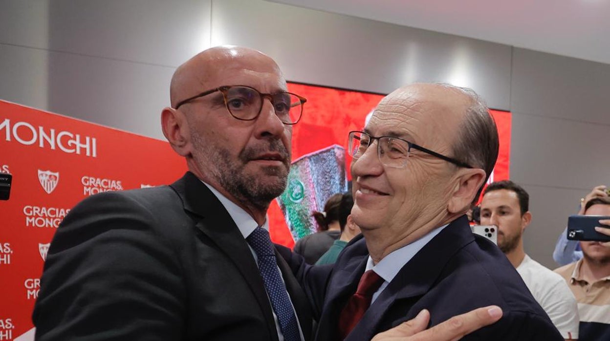 Monchi y José Castro en la despedida del director deportivo