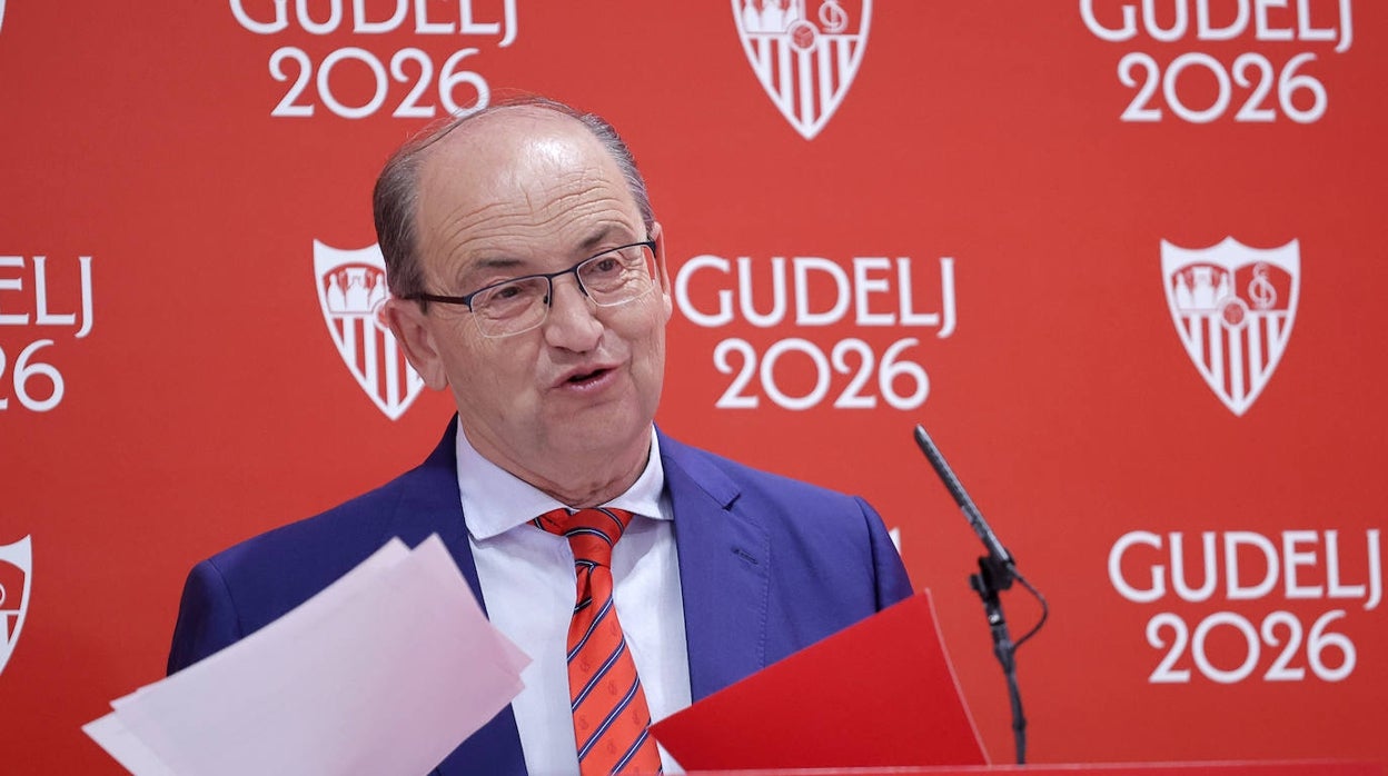 Castro: «Ofertas oficiales no hay por ningún jugador del Sevilla»
